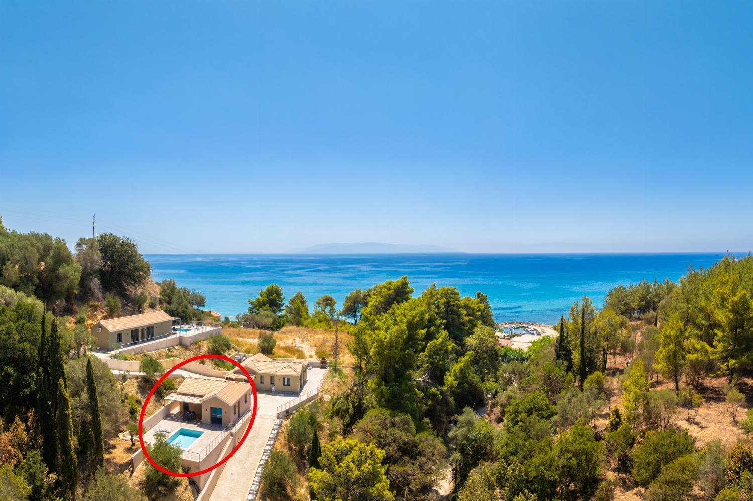 Sia Βίλα Τραπεζάκι